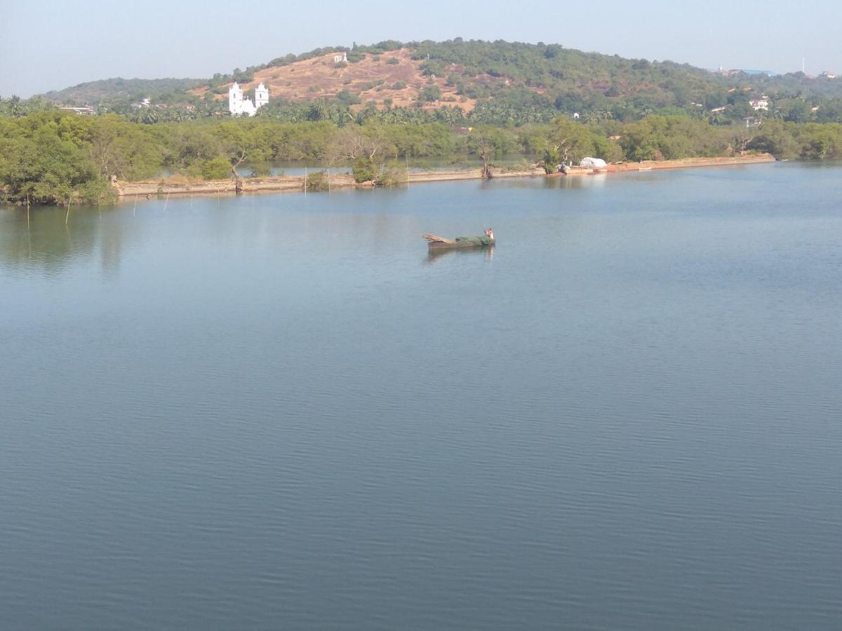 Guitar Home Stays Candolim Exterior foto